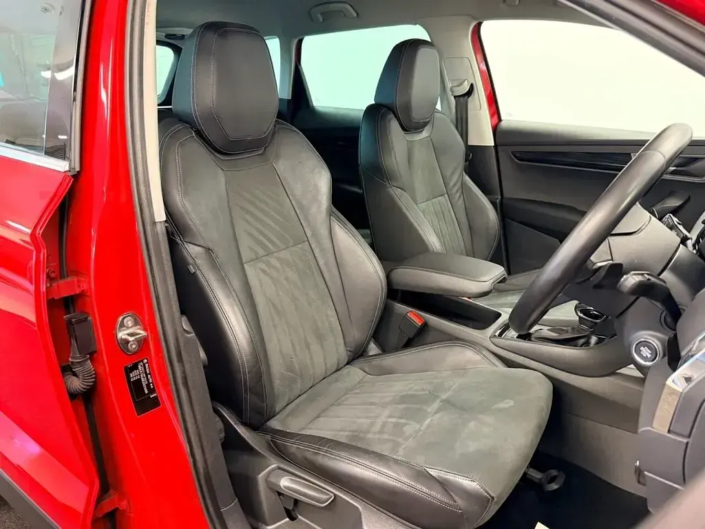 Used Skoda Karoq SE L 150 HP (110 kW) 2019 Red SUV