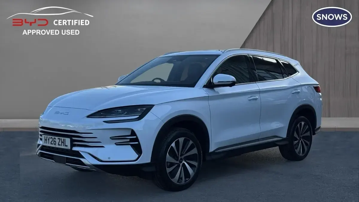New BYD Seal U Boost 218 HP (160 kW) 2026 Skiing white SUV