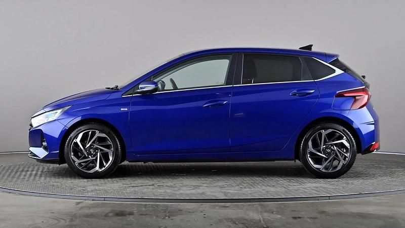 Used Hyundai i20 Premium 100 HP (73 kW) 2021 Blue Hatchback