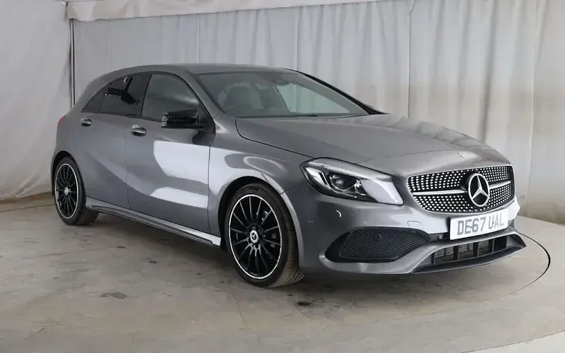 Käytetty Mercedes A200 AMG Line Premium 136 HP (100 kW) 2017 Viistoperä