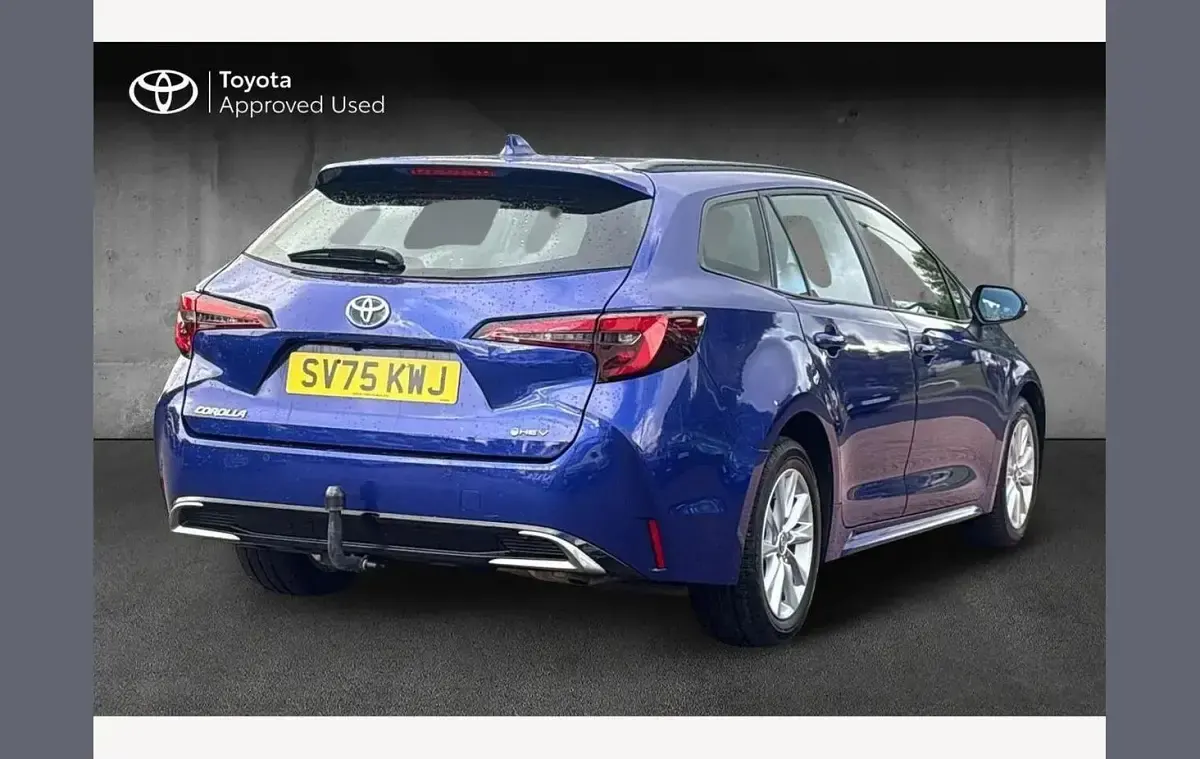 Used Toyota Corolla 140 HP (102 kW) 2025 Blue Estate