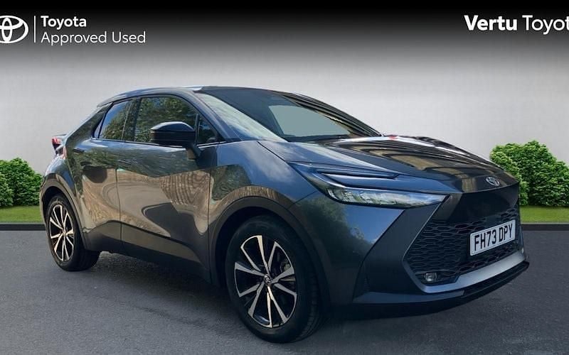 Used 2025 Toyota C-HR Design SUV | £25,636 (Good price) - Image 1/4