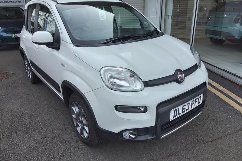 Used Fiat Panda 4x4 85 HP (62 kW) 2014 White Hatchback