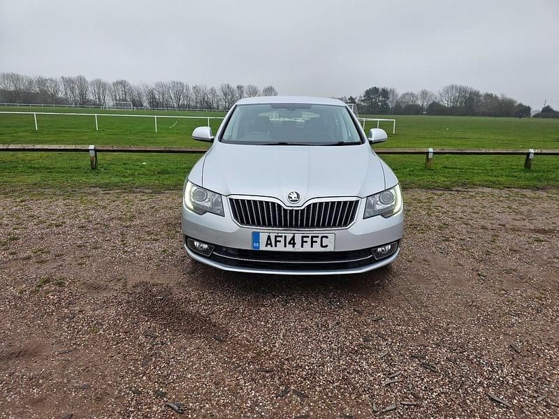 Used Skoda Superb Elegance 140 HP (102 kW) 2014 Silver Hatchback