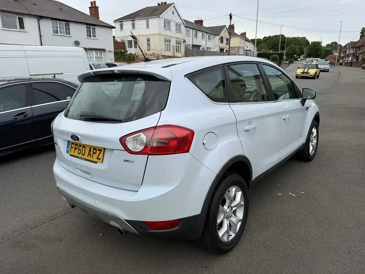 Used Ford Kuga Zetec 140 HP (102 kW) 2010 White SUV