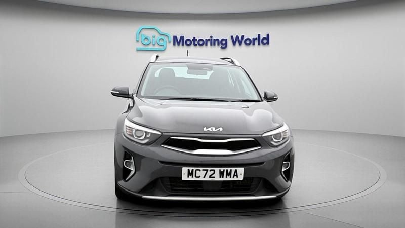 Used Kia Stonic 100 HP (73 kW) 2023 Grey SUV