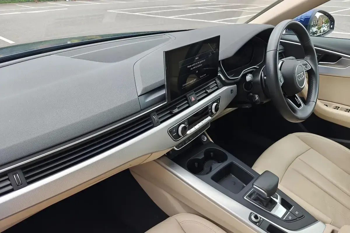 Used Audi A4 Black Edition 147 HP (108 kW) 2022 Blue Sedan