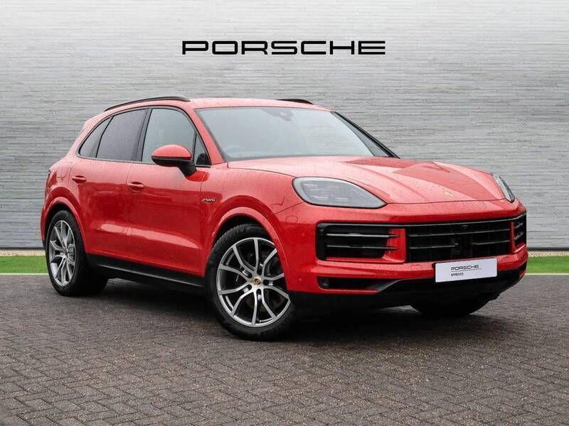Carmine red Used 2023 Porsche Cayenne SUV | £76,490 (Good price) - Image 1/4