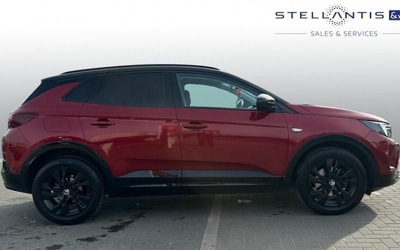 Second-hand Vauxhall Grandland X GS Line 131 CP (96 kW) 2022 Roșu SUV