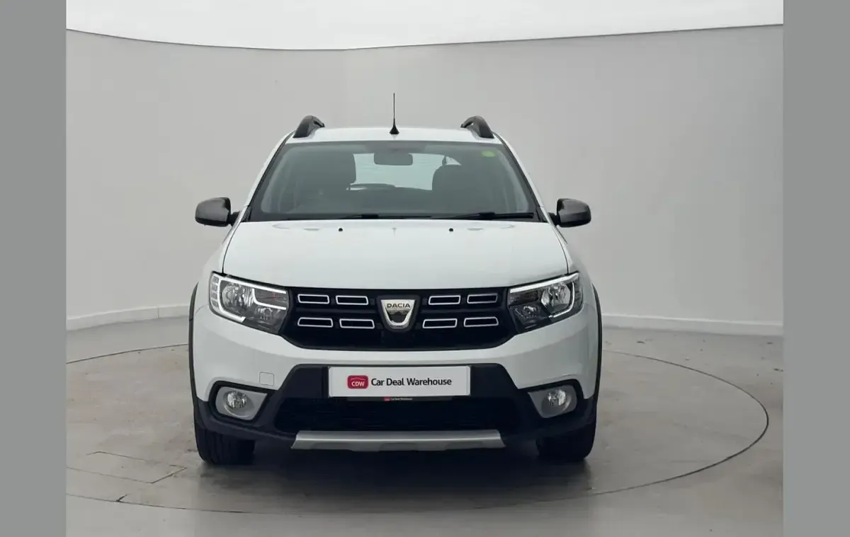 Used Dacia Sandero Essentiel 90 HP (66 kW) 2018 White Hatchback