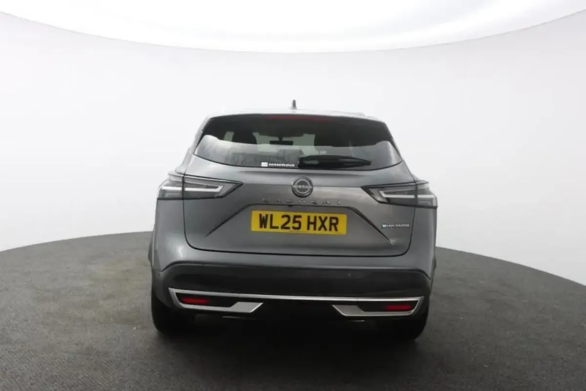 Used Nissan Qashqai N-Connecta 190 HP (139 kW) 2025 Black SUV