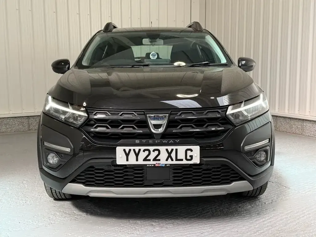 Begagnad Dacia Sandero Prestige 100 HK (73 kW) 2022 Svart Halvkombi