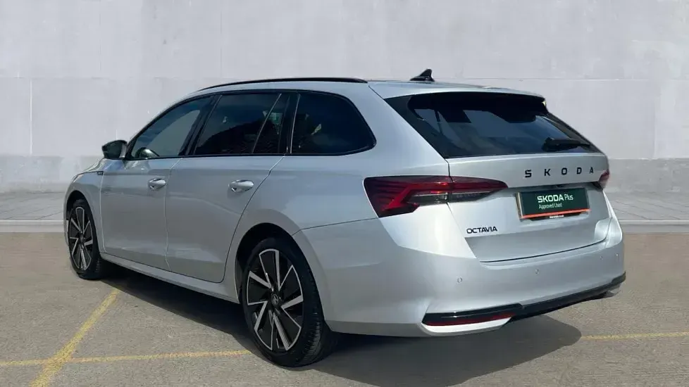 Used Skoda Octavia SportLine 150 HP (110 kW) 2025 Silver
