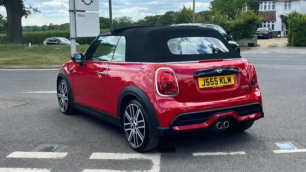 Used Mini Cooper S Exclusive 176 HP (129 kW) 2023 Red Hatchback