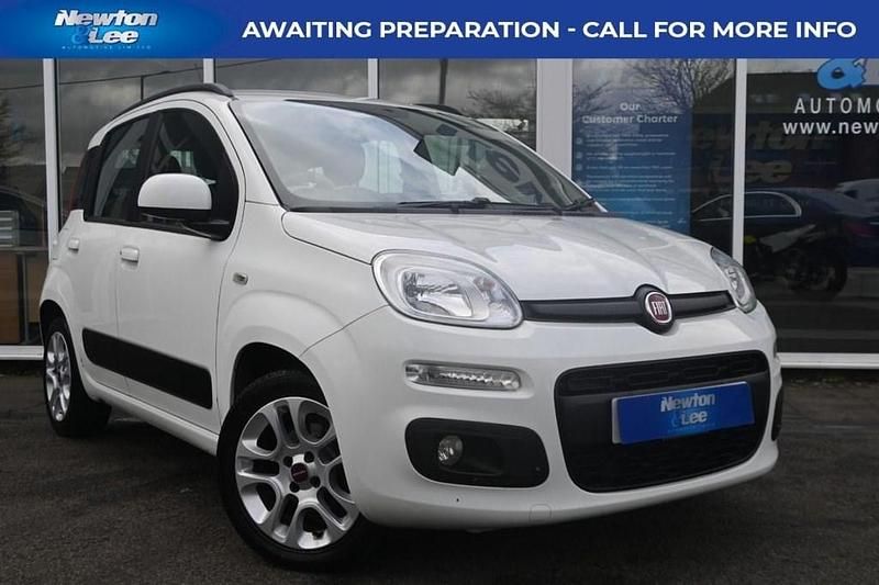 Used Fiat Panda Lounge 69 HP (50 kW) 2015 White Hatchback