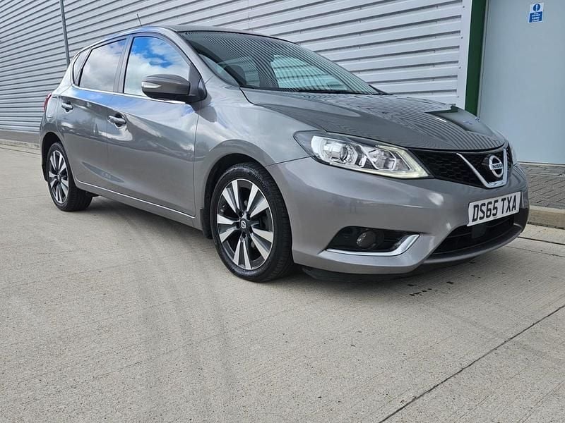Grey Used 2015 Nissan Pulsar Tekna Hatchback | £4,887 (Fair price) - Image 1/4