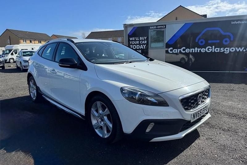 Used Volvo V40 CC 120 HP (88 kW) 2015 Estate