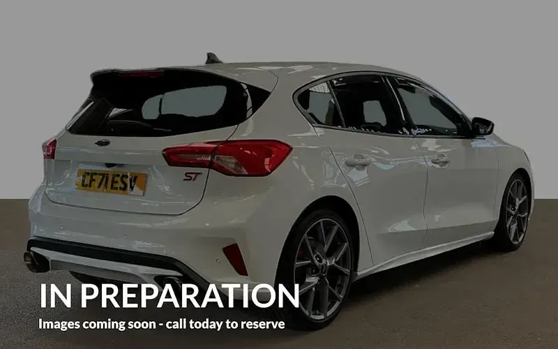 Used Ford Focus ST 280 HP (205 kW) 2021 White Hatchback