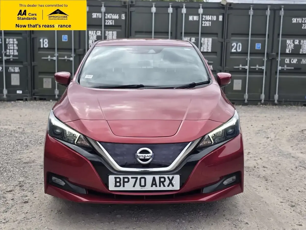 Used Nissan Leaf Acenta 110 kW (150 HP) 2020 Red Hatchback
