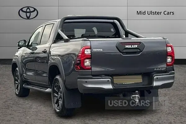 New Toyota HiLux 201 HP (147 kW) 2026 Black Pickup