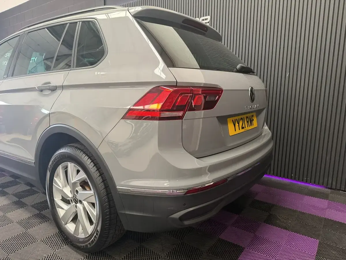 Used VW Tiguan Life 150 HP (110 kW) 2021 Grey SUV