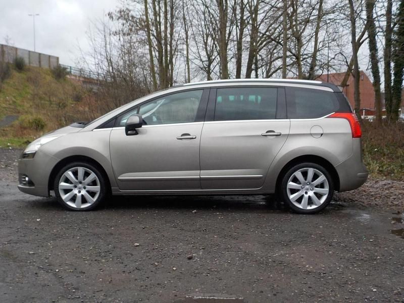 Used Peugeot 5008 Allure 2013 Grey MPV