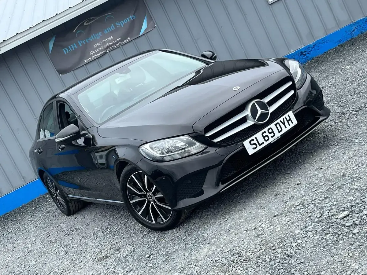 Used Mercedes C200 SE 2019 Black Sedan