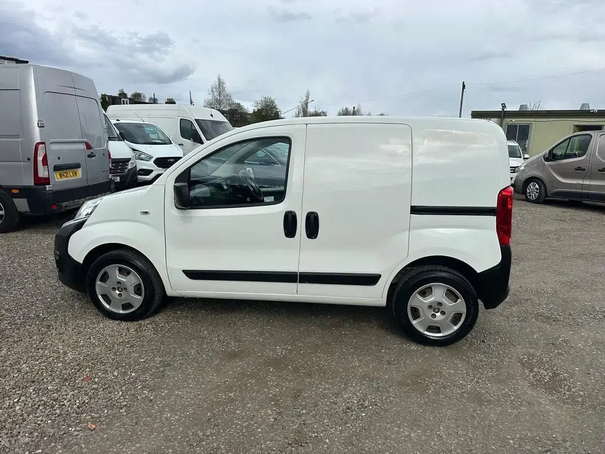 Used Fiat Fiorino 80 HP (58 kW) 2019 White MPV