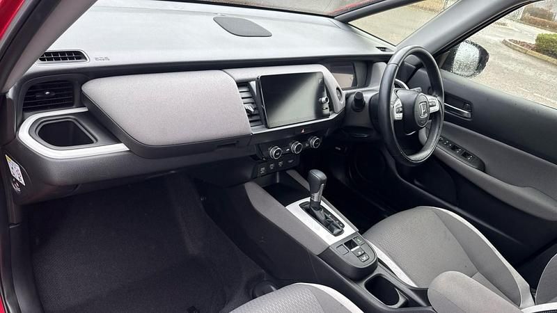 Used Honda Jazz Hybrid 109 HP (80 kW) 2021 Red Hatchback