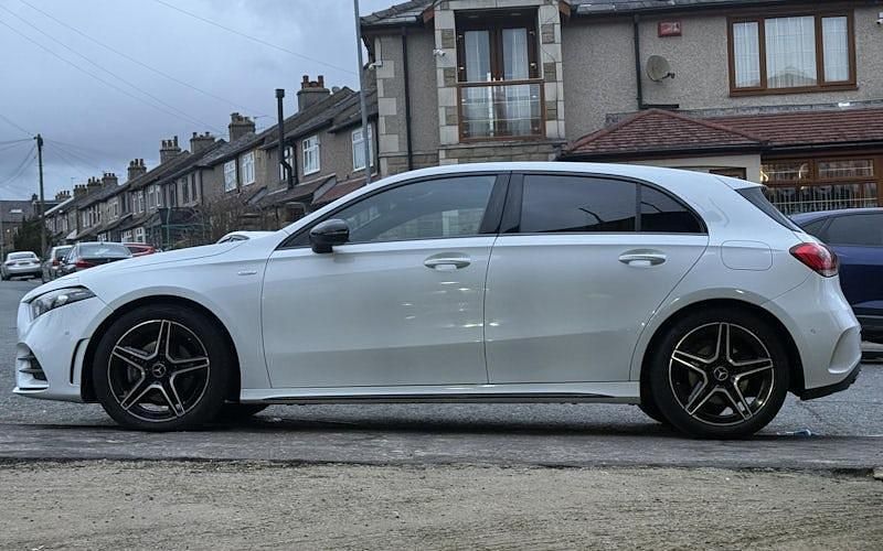 Used Mercedes A200 Executive 163 HP (119 kW) 2022 White Hatchback