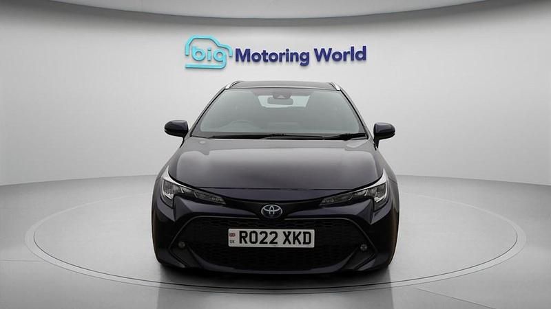 Used Toyota Corolla 122 HP (89 kW) 2022 Blue Estate