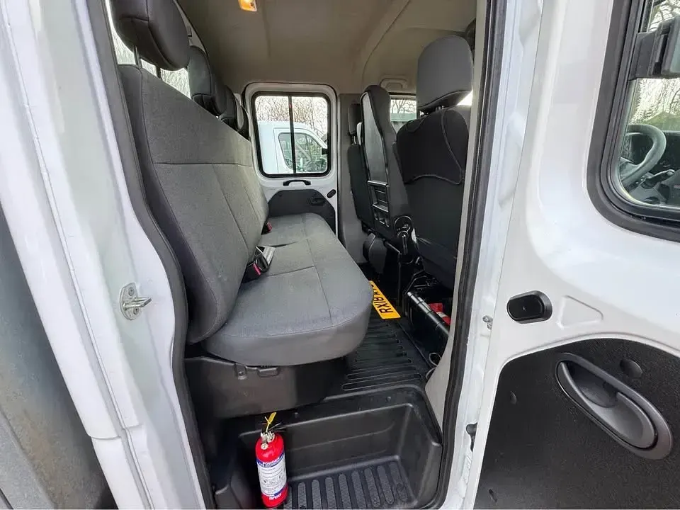 Used Renault Master Business 2018 White Van