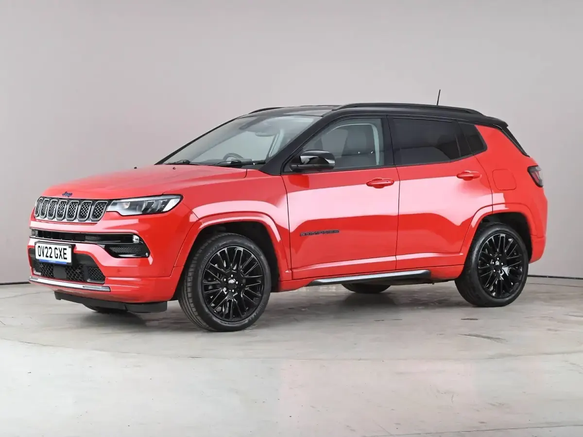 Used Jeep Compass 241 HP (177 kW) 2022 Red/black SUV