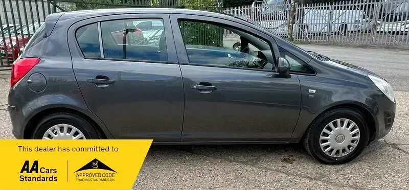 Begagnad Vauxhall Corsa S 2012 Grå Halvkombi