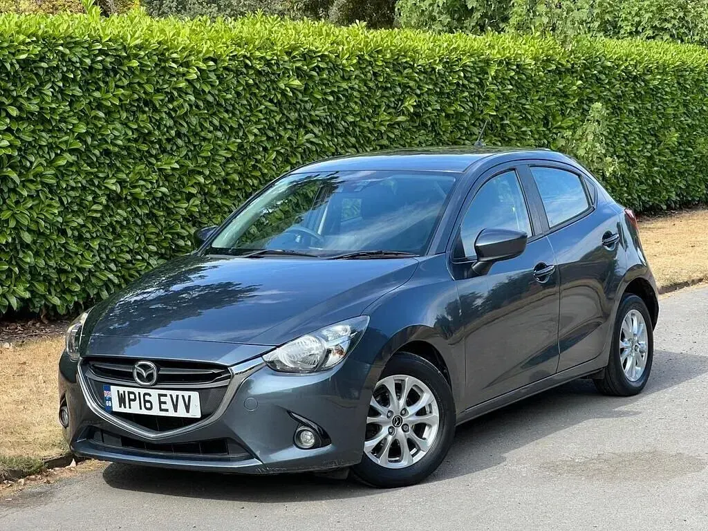 Used Mazda 2 90 HP (66 kW) 2016 Grey Hatchback