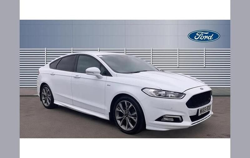 White Used 2020 Ford Mondeo ST-Line Hatchback | £13,582 (A bit pricey) - Image 1/4