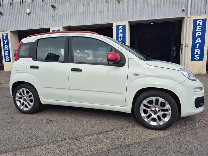 White Used 2015 Fiat Panda Easy Hatchback | £3,495 (Fair price) - Image 1/4