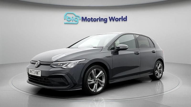 Used VW Golf VIII R-line 148 HP (108 kW) 2024