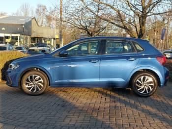 Used VW Polo Life 95 HP (69 kW) 2024 Blue Hatchback