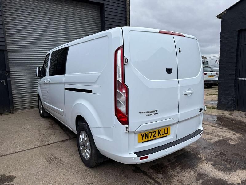 Used Ford Transit Custom Limited 130 HP (95 kW) 2022 White Van