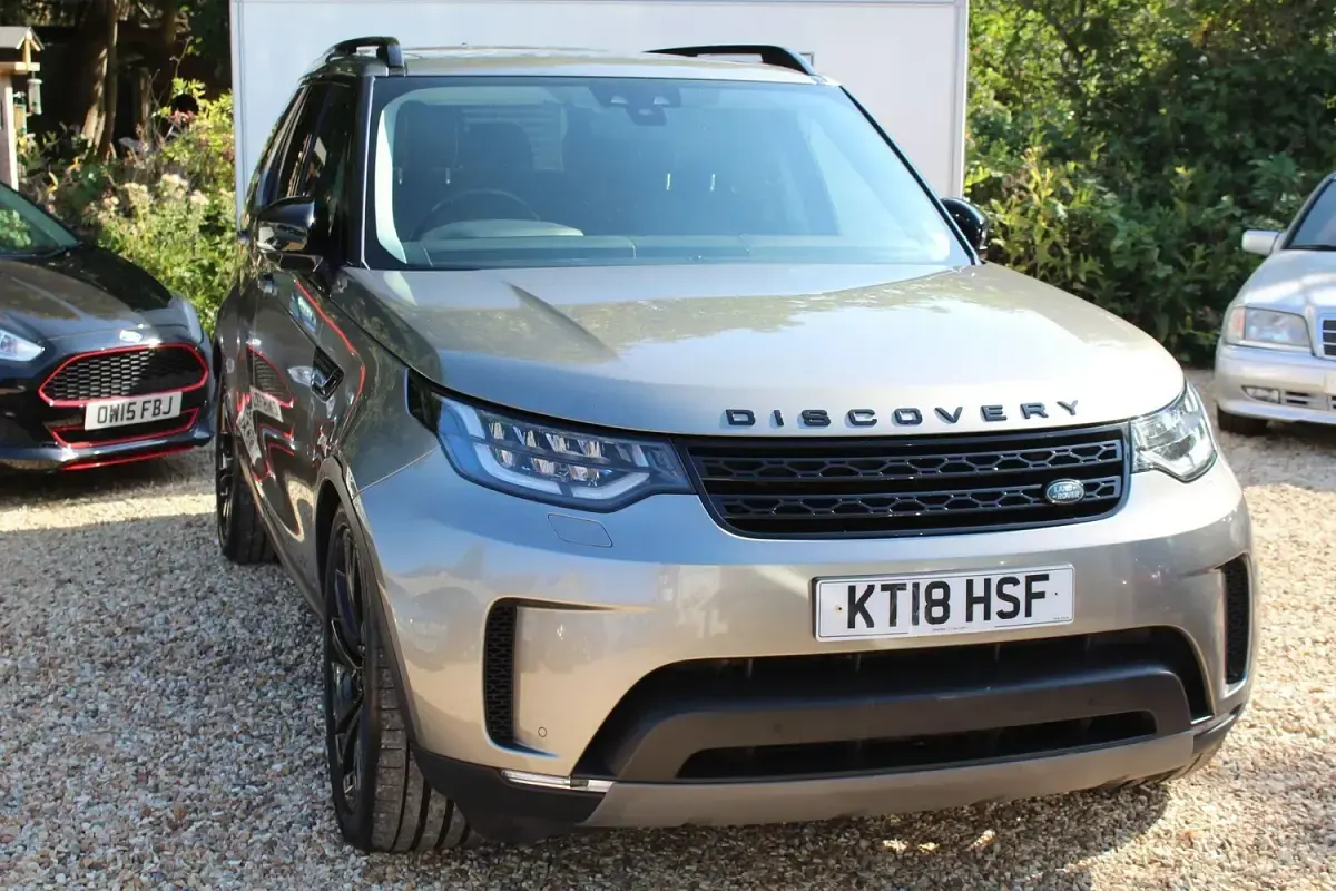 Used Land Rover Discovery HSE 254 HP (186 kW) 2018 Silver SUV