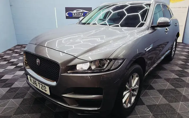 Used Jaguar F-Pace Prestige 180 HP (132 kW) 2016 SUV