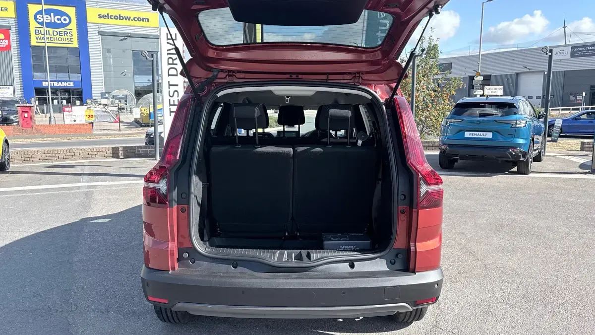 Used Dacia Jogger Extreme 110 HP (80 kW) 2023 Brown MPV