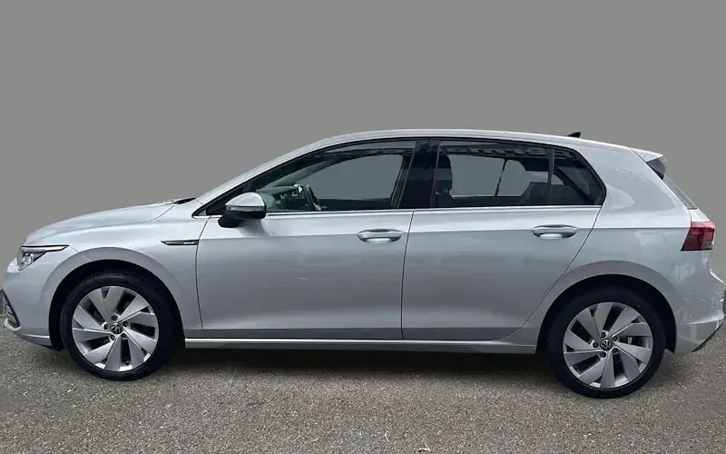 Used VW Golf VIII Style 131 HP (96 kW) 2023 Silver Hatchback