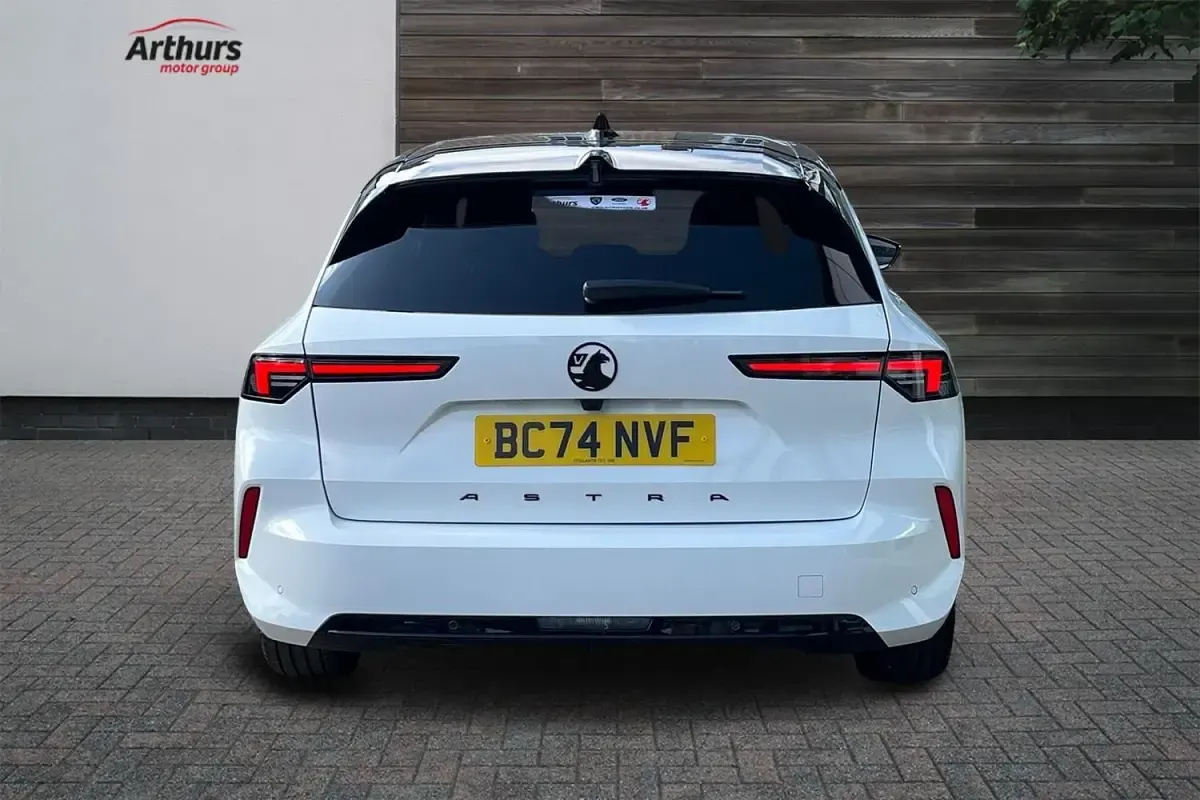 Begagnad Vauxhall Astra S 130 HK (95 kW) 2025 Vit Kombi