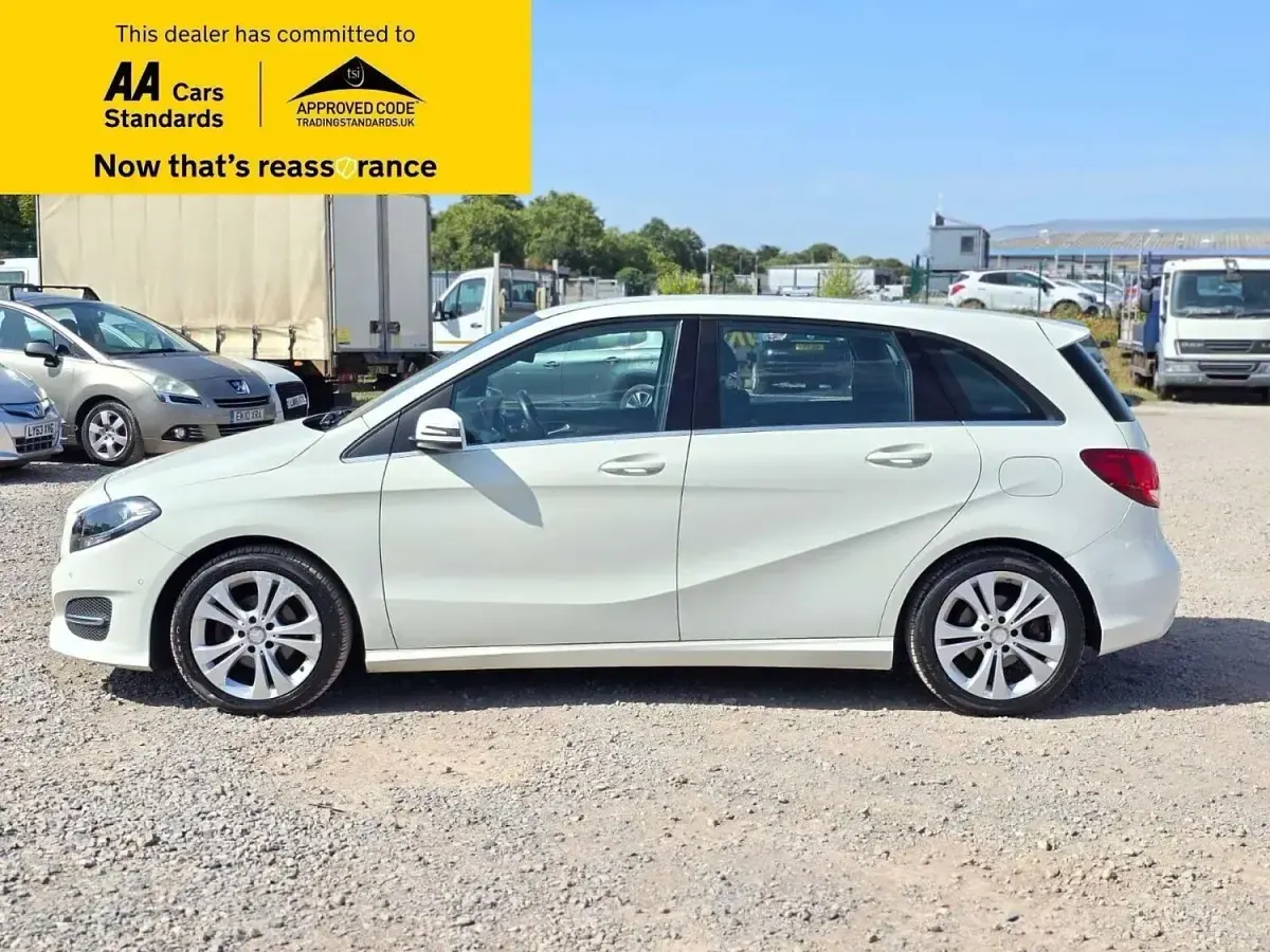 Used Mercedes B180 Executive 109 HP (80 kW) 2016 White Hatchback