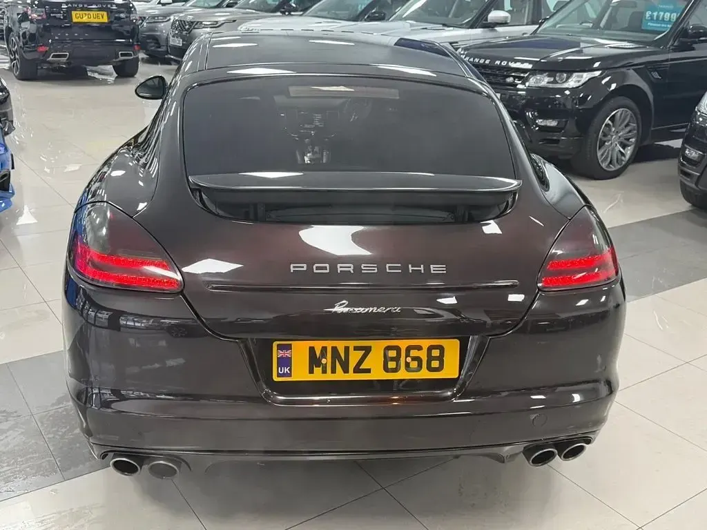 Used Porsche Panamera 400 HP (294 kW) 2011 Brown Hatchback