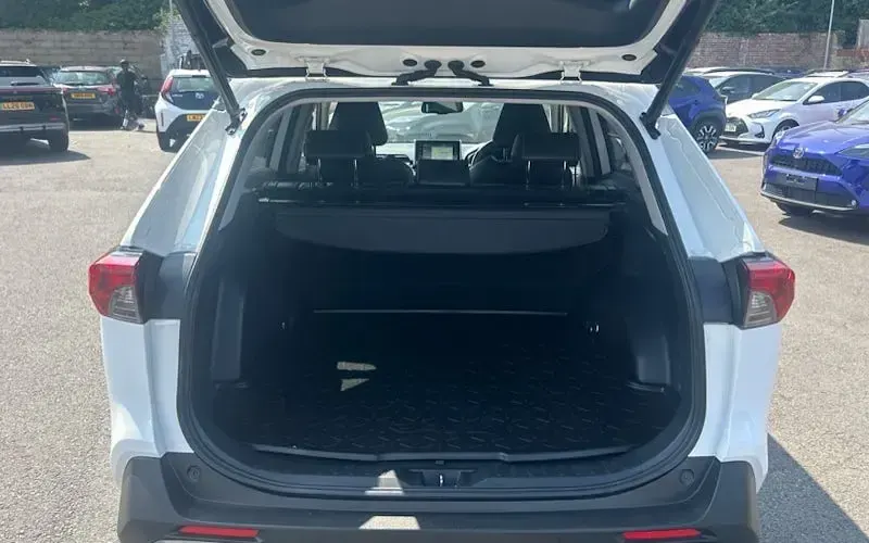 Used Toyota RAV4 Hybrid 218 HP (160 kW) 2020 White SUV