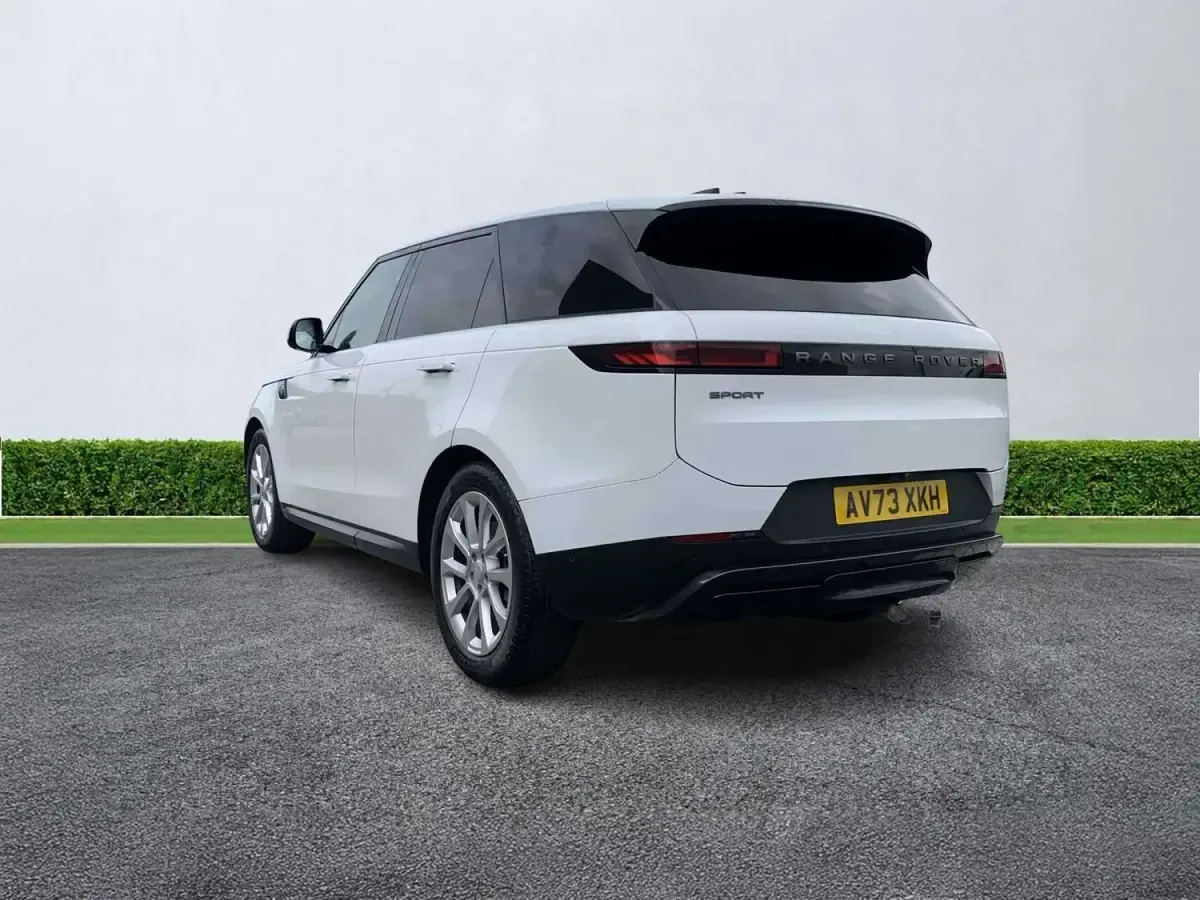 Second-hand Land Rover Range Rover Sport SE 300 CP (220 kW) 2023 Alb SUV