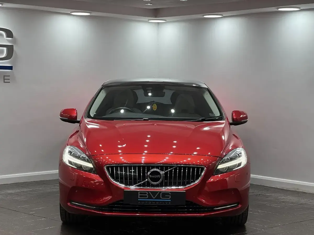 Used Volvo V40 Inscription 150 HP (110 kW) 2019 Red Hatchback